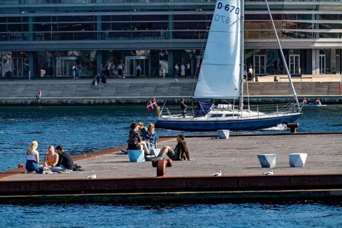 Leisure complex in Copenhagen harbour, Ofelia Beach, opposite the Opera House, Denmark, Europe