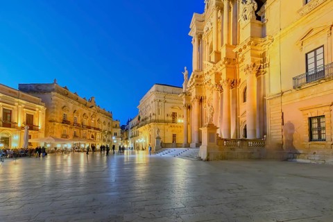 Piazza Duomo, Ortygia, Syracuse, Sicily, Italy, Europe