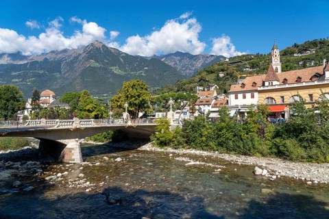 City view, skyline of Merano, river Passer, post bridge, South Tyrol, Italy, Europe
