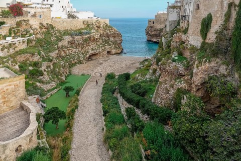 View of the Llama Monachile bay, Polignano a Mare, Apulia, Italy, Europe