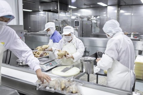 Production of salted ducks in the Nan Jing Ying Tao Yo Co. Ltd. factory, for consumption in