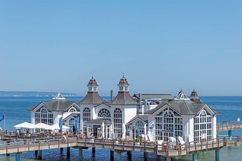 Pier, Sellin, Island of Rügen, Mecklenburg-Western Pomerania, Germany, Europe
