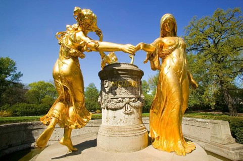 Mozart monument, the sculpture by the Berlin sculptor Hermann Hosaeus, erected in 1907, shows the