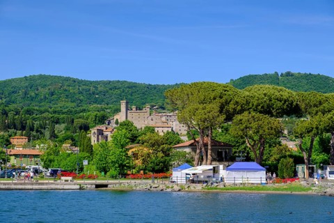 Lago di Bolsena, Lake Bolsena, with Rocca Monaldeschi della Cervara, Bolsena, Lazio, Italy, Europe