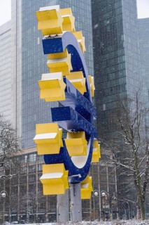 Winter in Frankfurt, euro sculpture at Willy-Brandt-Platz, snow-covered, Hesse, Germany, Europe
