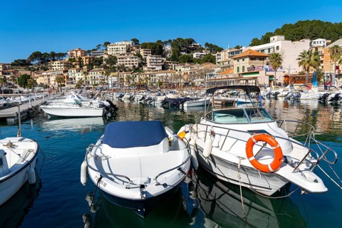 Coastal town of Port de Sóller in the north-west of the island, near Alconàsser, Serra de