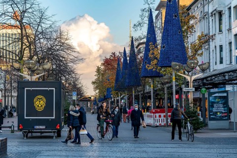 The city centre of Duisburg, shopping street Königstraße, on the day of the opening of the