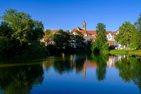 Town lake with St James' parish church, Pfullendorf, Linzgau, Baden-Württemberg, Germany, Europe