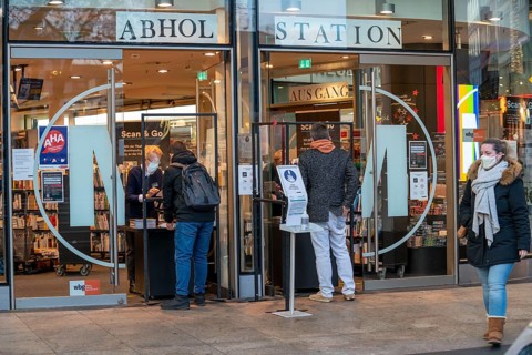 First day of the Christmas lockdown in the Corona crisis, Mayersche Buchhandlung offers online