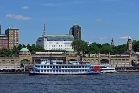 Europe, Germany, Hanseatic City of Hamburg, St. Pauli, Landungsbrücken, Elbe, view over the Elbe to