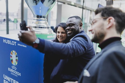 (R-L) Gerald Asamoah, former professional footballer, and Annalena Bärbock (Bündnis 90/Die Grünen),