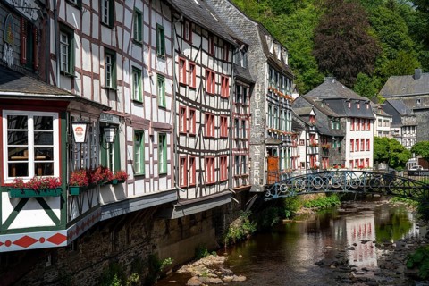 The town of Monschau, in the Eifel, on the river Rur, North Rhine-Westphalia, Germany, Europe