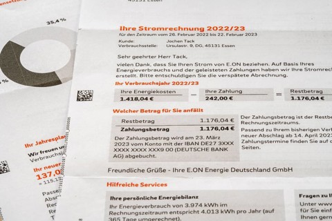 Symbolic image of electricity bill, billing of an electricity provider, additional payment due to
