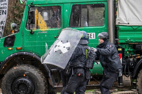 2nd day of the eviction of the Lützerath hamlet, occupied buildings of the former farm, by climate