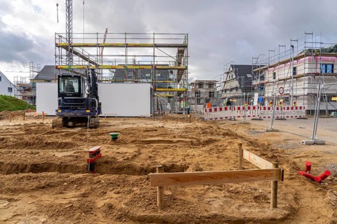 New-build neighbourhood, around 140 detached and semi-detached houses being built in the south of