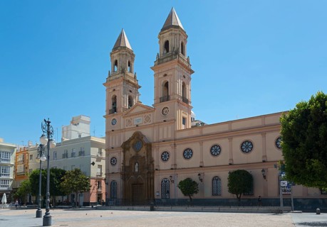 Historic church with two bell towers under a blue sky, Iglesia de San Antonio, Plaza de San