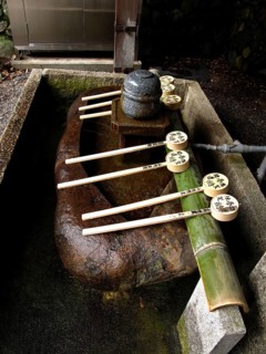 Fountain with wooden ladles, Shakushi, ladles, wooden ladle, Fushimi Inari Taisha shrine, Kyoto,