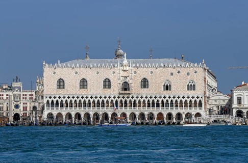 Doge's Palace and Bridge of Sighs, San Marco district, Venice, Veneto region, Italy, Europe