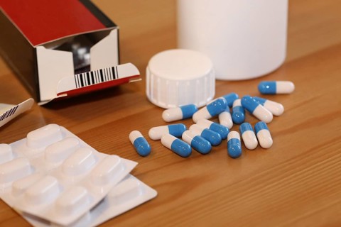 Close-up of different pharmaceutic pills and tablets (Close-up of different pharmaceutic pills and
