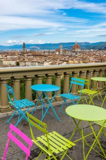 Colourful chairs on Piazza Michelangelo, city view, city trip, tourism, empty, nobody, crisis,