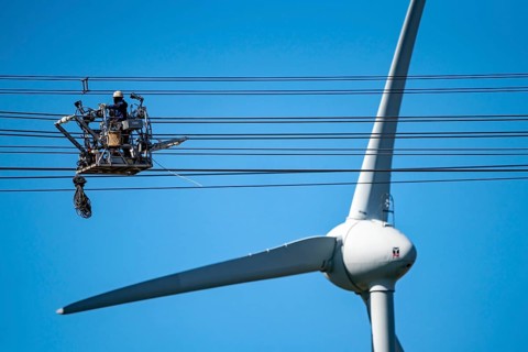 Construction of a new line route, 380 KV extra-high voltage line between Osterath and Gohr, near