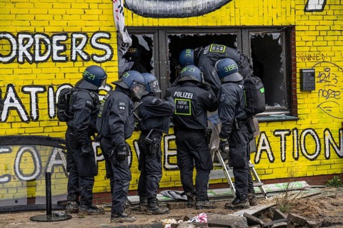 2nd day of the eviction of the Lützerath hamlet, occupied buildings of the former farm, by climate