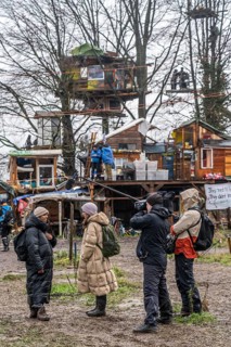 2nd day of the clearing of the hamlet of Lützerath, by the police, of tree houses and huts,