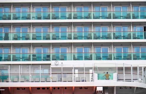 Cruise ship Iona of the British shipping company P&O Cruises, the largest cruise ship ever built in