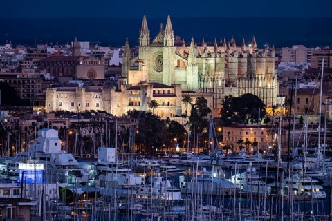 Panorama of Palma de Majorca, Bay of Palma, with the marina and the Cathedral of St Mary, Balearic