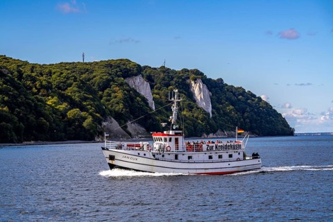 Excursion boat Jan Cox, round trip to the chalk cliffs of Rügen, viewing platform at the famous