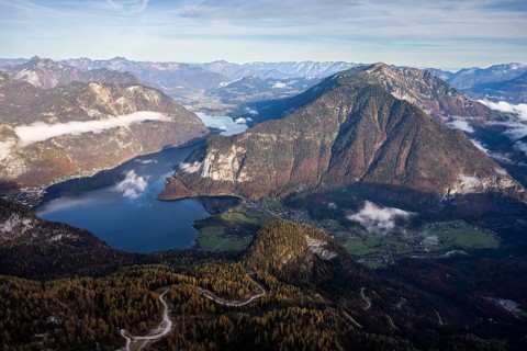 View from the Dachstein Krippenstein to Lake Hallstatt. Hallstatt on the left, Obertraun on the