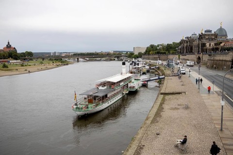 Following the partial collapse of the Carola Bridge in Dresden, shipping traffic on the Elbe is