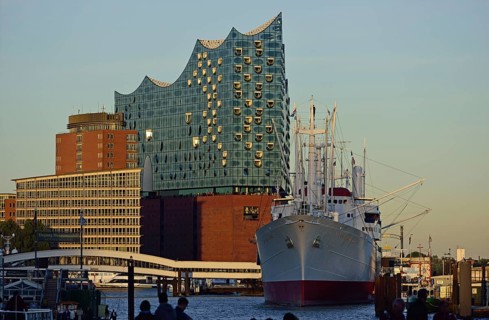 Germany, Hamburg, HafenCity, view to Elbe Philharmonic Hall, Hamburg's new concert hall, glass