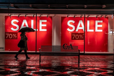 Gelsenkirchen city centre, pedestrian zone, Bahnhofstraße, sale, clearance sale, 70% discount, C&A