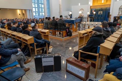 Suitcase march in Recklinghausen, for the 2nd time over 500 people walk through Recklinghausen,