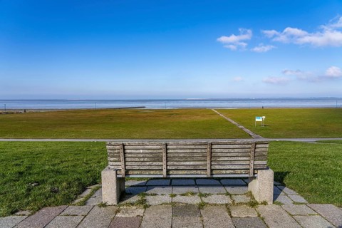 North Sea dyke, near Neuharlingersiel, Lower Saxony, Germany, Europe