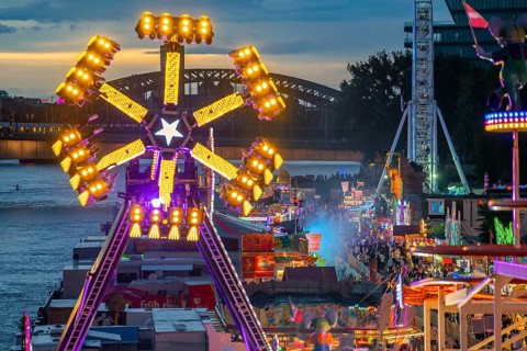 Happy Colonia funfair, Corona-compliant funfair at the Deutzer Werft, on the Rhine, Wild Mouse