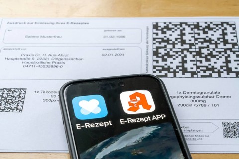 Symbolic image of an e-prescription, prescription issued by a doctor, with QR code, is scanned
