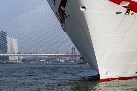 Cruise ship Iona of the British shipping company P&O Cruises, moored at the pier of the Cruise