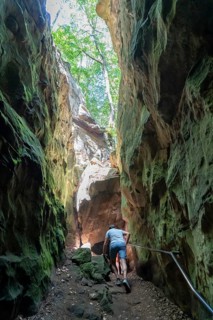 The Devil's Gorge, narrow, accessible gorge of sandstone rocks, with steep rocky gorges, near