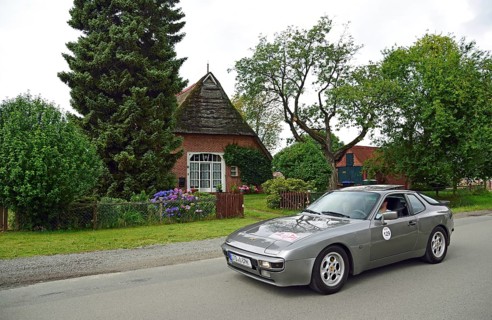 Europe, Germany, Lower Saxony, Lower Elbe Classics, classic car tour, Porsche 944, Hamburg,