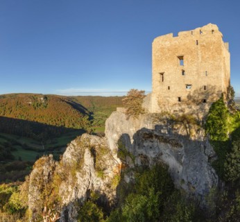 Reussenstein castle ruins above the Neidlinger Valley, Baden- Württemberg, Germany, Reussenstein