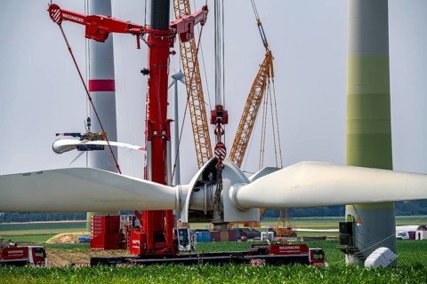 Dismantling of a wind power plant in a wind farm near Issum, 9 older wind turbines from the