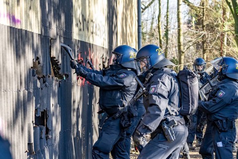 Beginning of the eviction of the Lützerath hamlet, camp of climate activists and squatters, at the