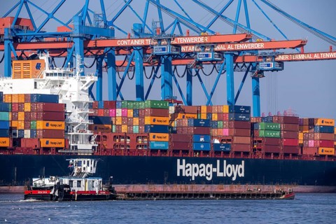 Container Terminal Altenwerder, Hapag-Lloyd container ship Frankfurt Express during loading and