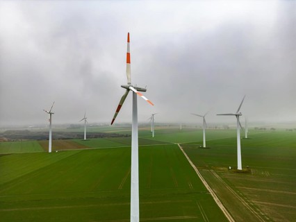 Wind farm, wind turbines near Erkelenz, Rhenish lignite mining area, in the fog, calm, no wind,