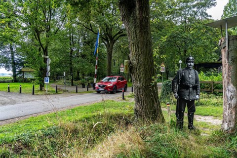 The so-called Green Border, at the former border crossing Grenzweg near Straelen-Kastanienburg and