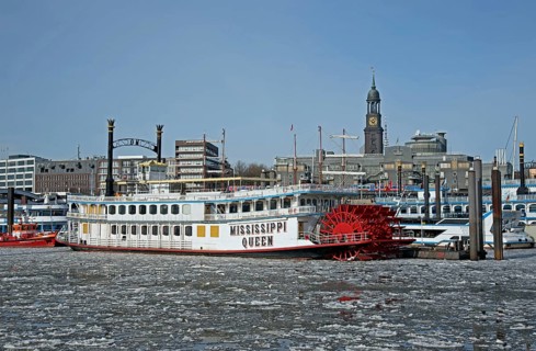 Europe, Germany, Hanseatic City of Hamburg, St. Pauli Landungsbrücken, harbour, excursion steamer