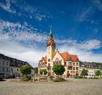 Art Nouveau town hall and Wettin fountain, market square, Waldheim, Saxony, Germany, Europe