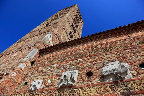 Porch, Pomposa, Abbatia Sanctae Mariae Pomposae, former abbey of the Benedictine order at the mouth